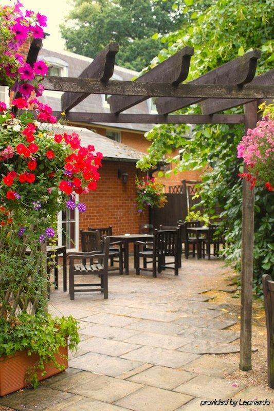 Waterloo Hotel Crowthorne Restaurant photo