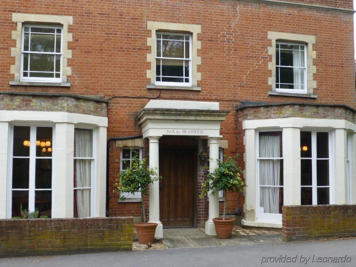 Waterloo Hotel Crowthorne Exterior photo