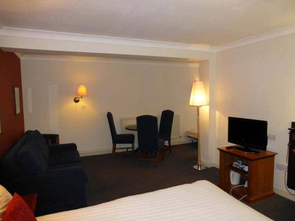 Waterloo Hotel Crowthorne Room photo